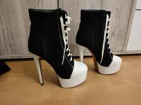 NEUE Sexy Stiefel 15 cm High Heels Chucks Optik schwarz weiß 39 Bayern - Arnstorf Vorschau