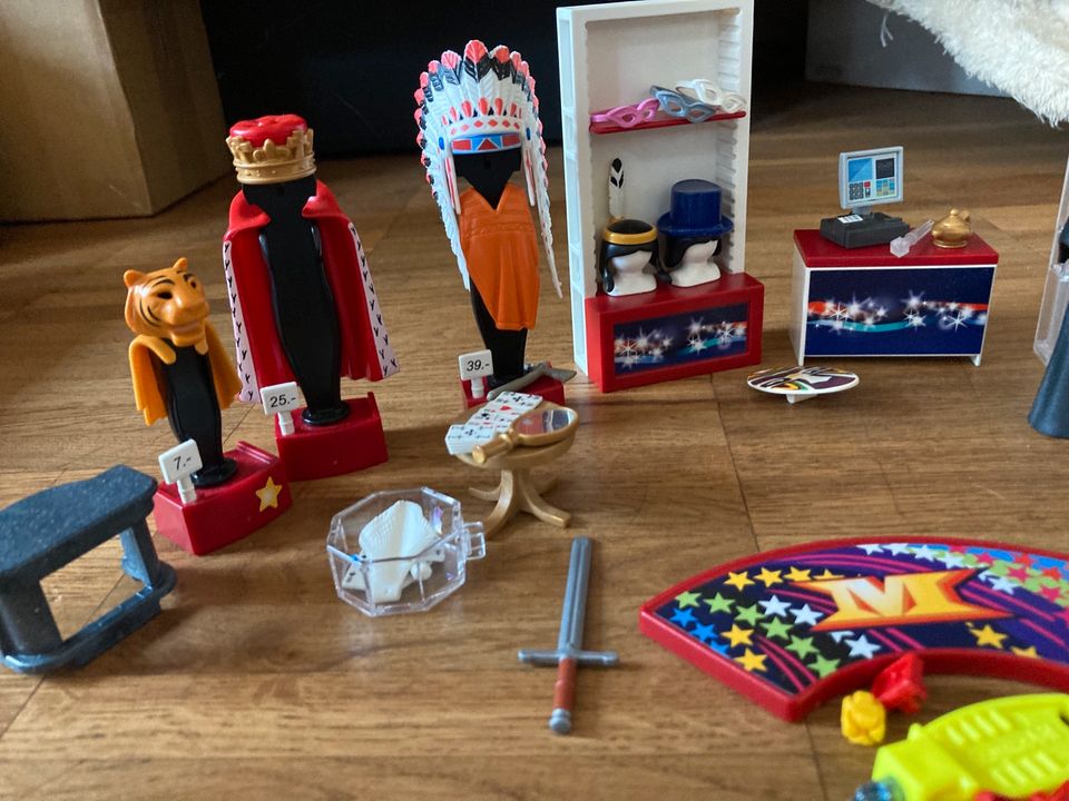 Playmobil Kostümverleih 9847 in Sachsen - Weinböhla | Playmobil günstig  kaufen, gebraucht oder neu | eBay Kleinanzeigen ist jetzt Kleinanzeigen