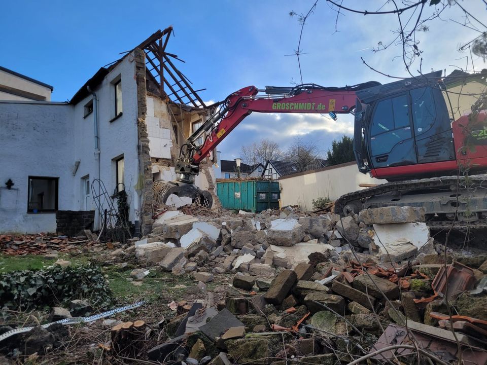 Abbrucharbeiten, Rückbau, Abriss in Nümbrecht