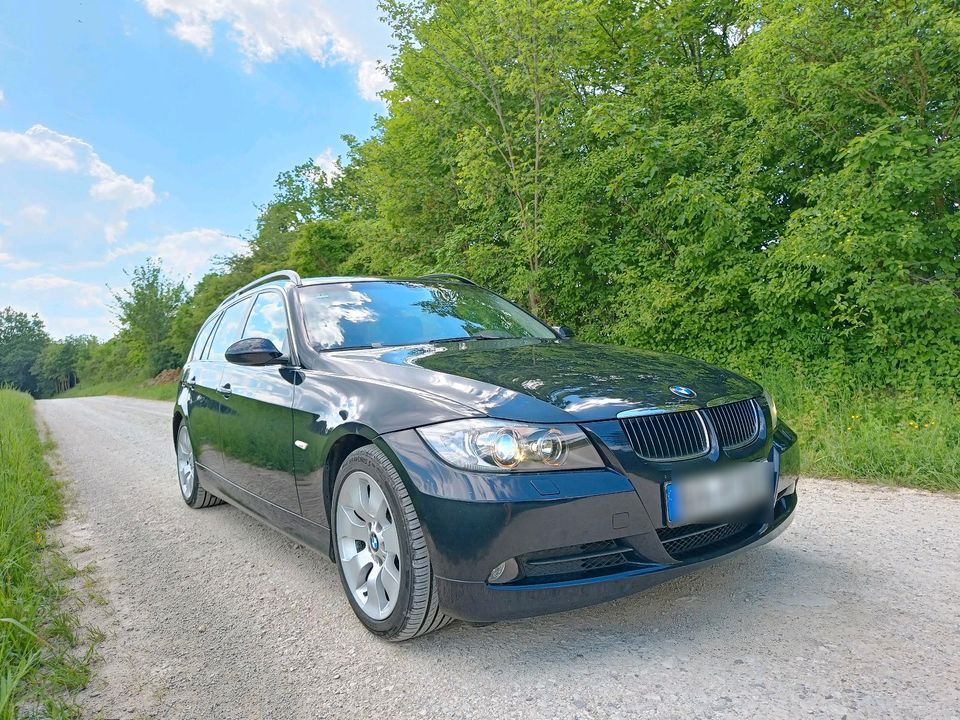 BMW 325i Sechszylinder Automatik e91 in Scheßlitz