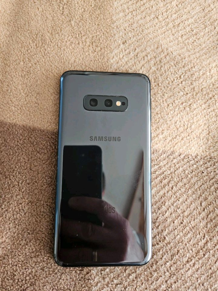 Samsung Galaxie S10e prims black in Wallenhorst