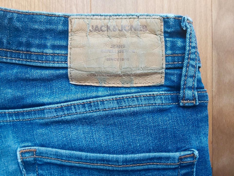 Jack & Jones Jeans Modell: skinny/Liam Gr. 30 Beinlänge: 34 in Kernen im Remstal