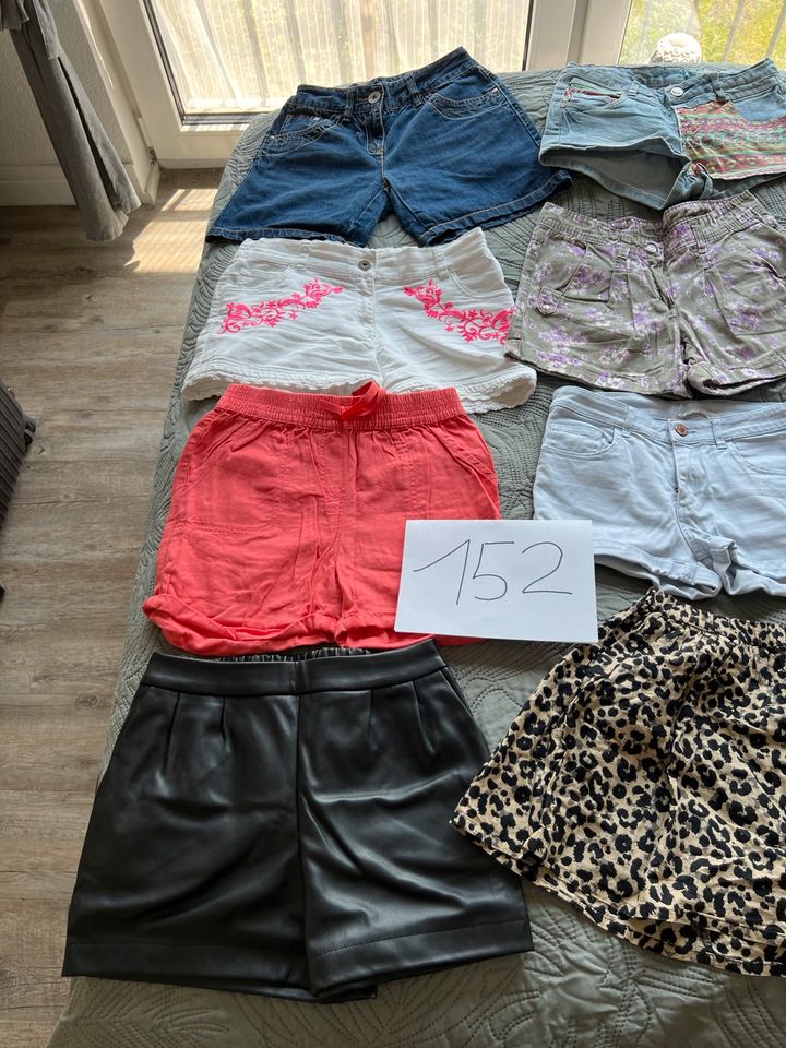 kurze Hosen Mädchen,Röcke,Sommerhosen Gr. 152 ab 4€/Stück in Nierstein