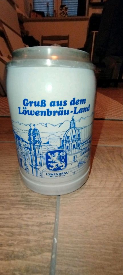 Bierkrüge Oberpfälzer Staatskrug sowie Löwenbräu München in Neustadt a. d. Waldnaab