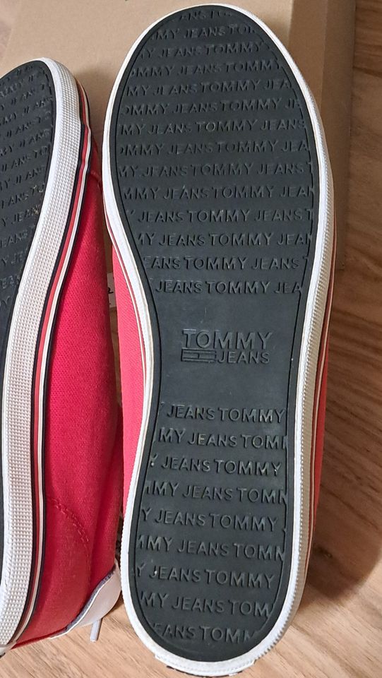 Sneaker Stoffschuhe Schnürschuhe Marke Tommy Hilfiger Gr. 42 in Ratingen