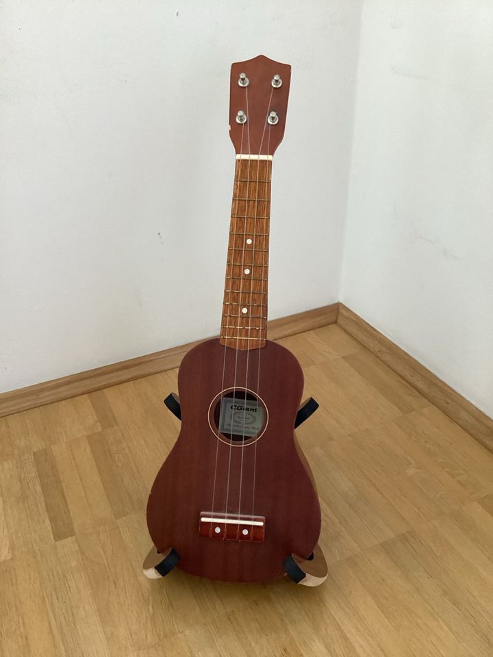 Cahaya Ständer für kleine Gitarre Ukulele Mandoline Holz in München