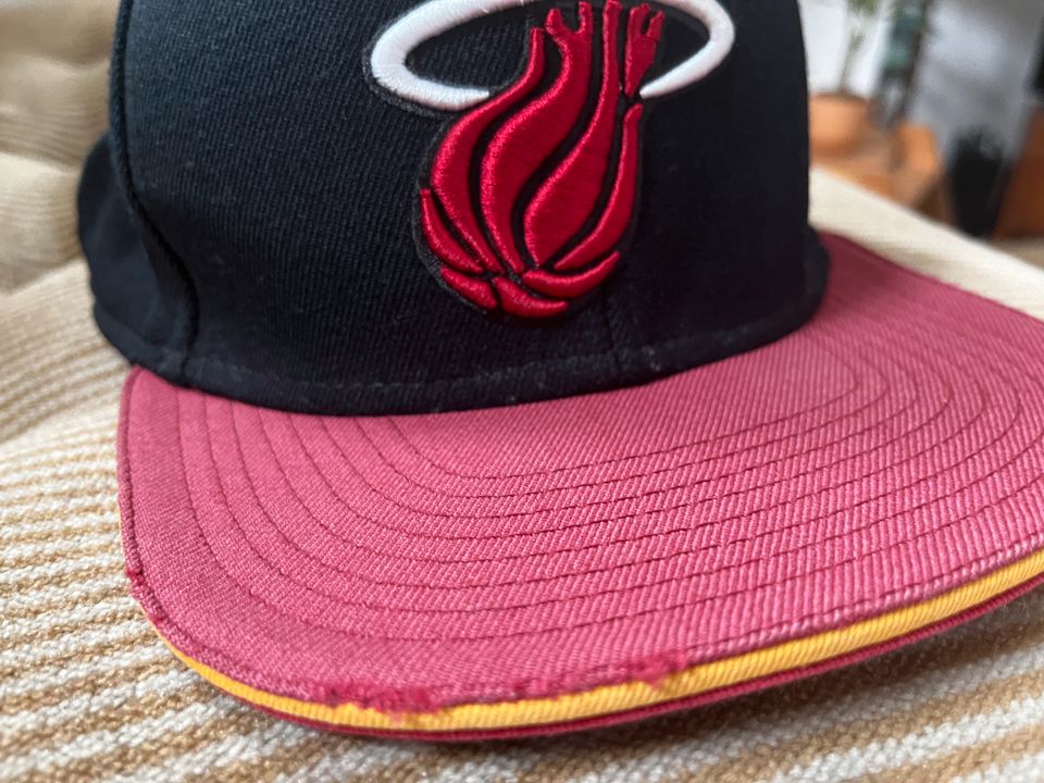 Mitchell & Ness Miami Heat Snapback Cap in Leipzig