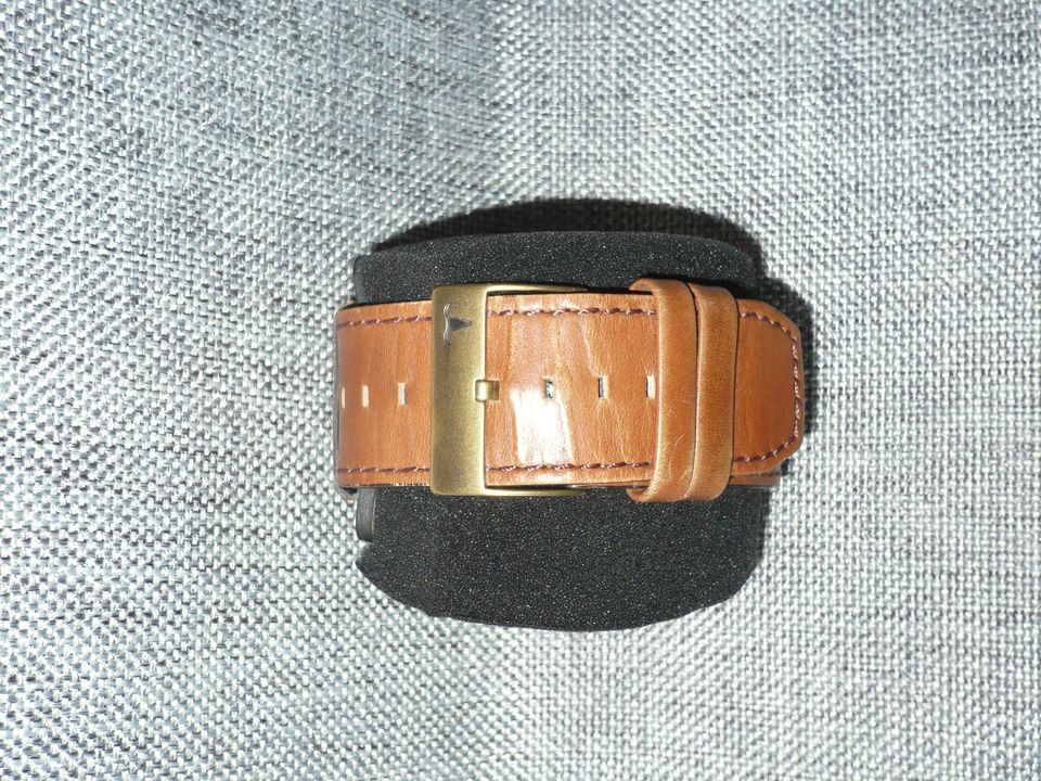 EDC ~ Herren-Armbanduhr ~ goldfarben ~ TOP! in Schaafheim