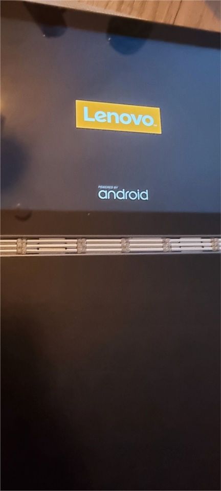 Lenovo Yoga Book Android tablet in Nieder-Olm