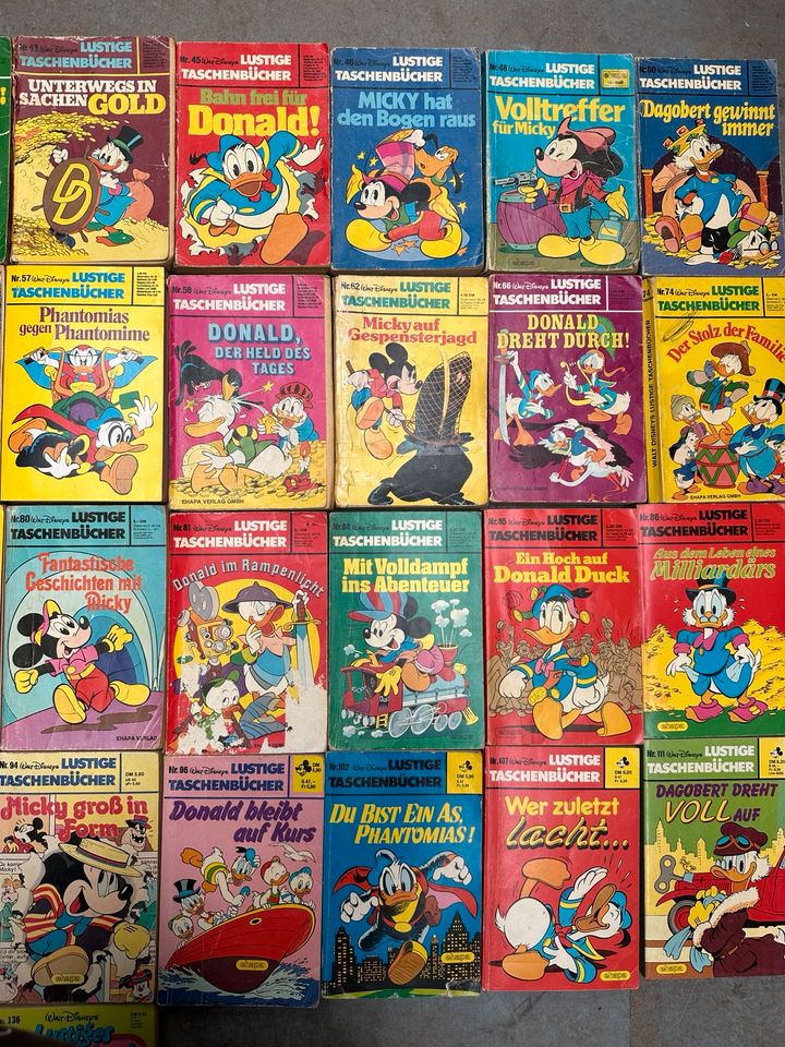 Lustiges Taschenbücher Alt 1977 Disneys Donald Mickey Sammeln in Frankfurt am Main