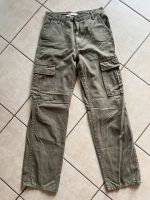 Stradivarius Cargohose Gr. 38 Olivgrün für Damen Sachsen-Anhalt - Köthen (Anhalt) Vorschau