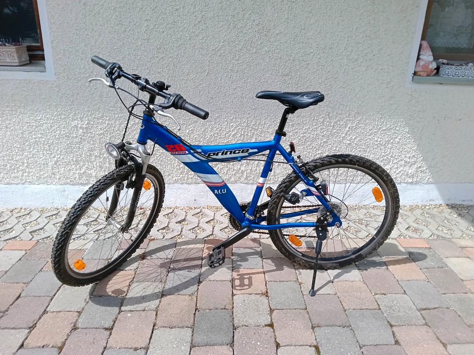 Mädchen Fahrrad in Simbach