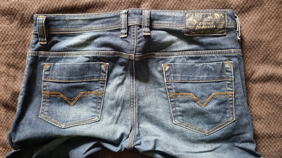 DIESEL Jeans, Größe W31/L32 in Würzburg