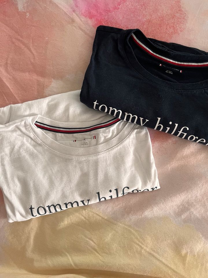 Tommy Hilfiger Langarmshirts Gr.176 in Eisenach