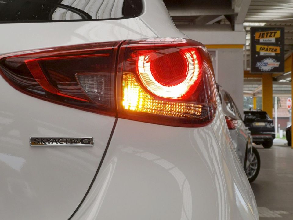 Mazda 2 SKYACTIV-G 1,5 AppleCP LED-Scheinw Alu PDC SHZ in Hambergen