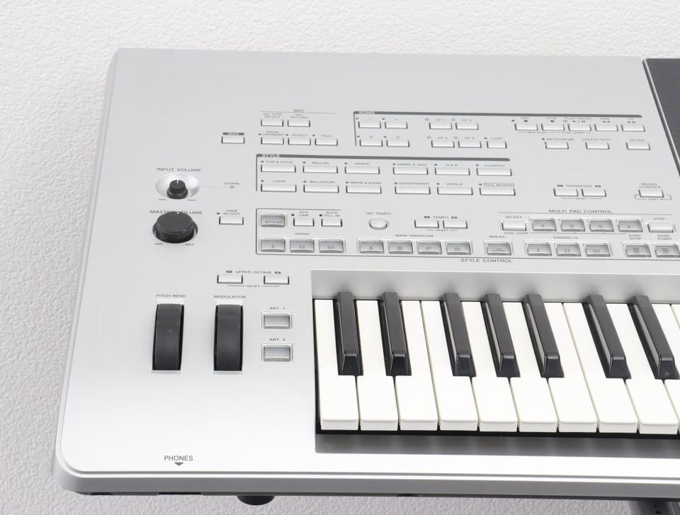 Yamaha Tyros 3 Keyboard inkl. Lautsprecher + 1 J. Gewährleistung in Möhnesee