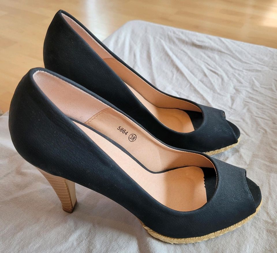 High Heels Pumps Damen Schuhe Größe 38 schwarz wie neu in Pulheim