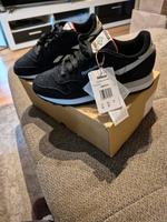 Neu Reebok Sneaker 'Classic' in Schwarz 38,5 Berlin - Lichtenberg Vorschau