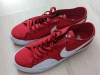 Nike SB Sneaker Blazer Court rot & weiß neuwertig 2 mal getragen Baden-Württemberg - Schöntal Vorschau