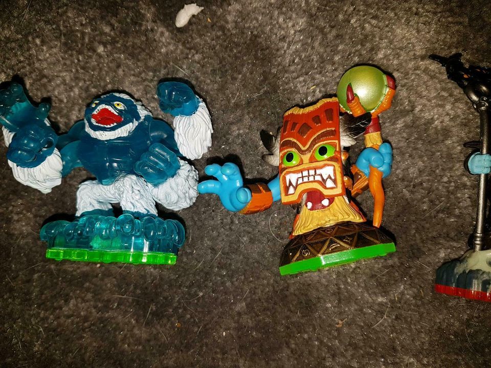 Skylander Figuren neuwertig in Grebenstein