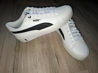 TOP NEU weiß-schwarze Puma Sneaker Gr. 38 Leder Smash Platform V2 Kiel - Meimersdorf-Moorsee Vorschau