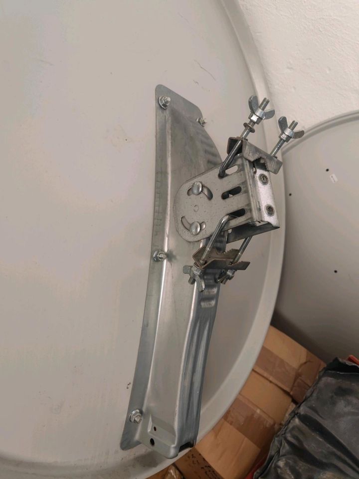 Antenne Dish 100 cm +4x Diavolo Rakete Quad LNB gebraucht+ DiSeqC in Weil der Stadt