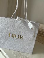 Dior Tüte weiß Gold Deko mit Schleife 27x23 cm Hamburg-Mitte - Hamburg Billstedt   Vorschau