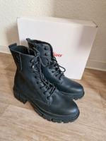 schwarze s. Oliver Schnürstiefelette mit Reißverschluss Sachsen-Anhalt - Magdeburg Vorschau
