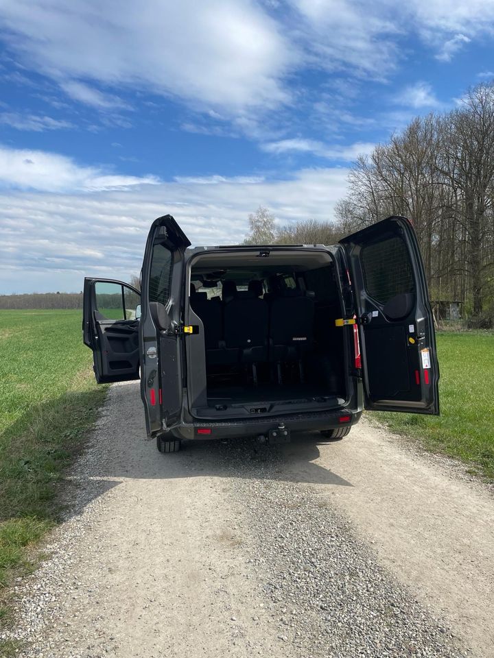 Autovermietung Ulm Ford Transit 9-Sitzer Bus Mietwagen Ulm in Ulm