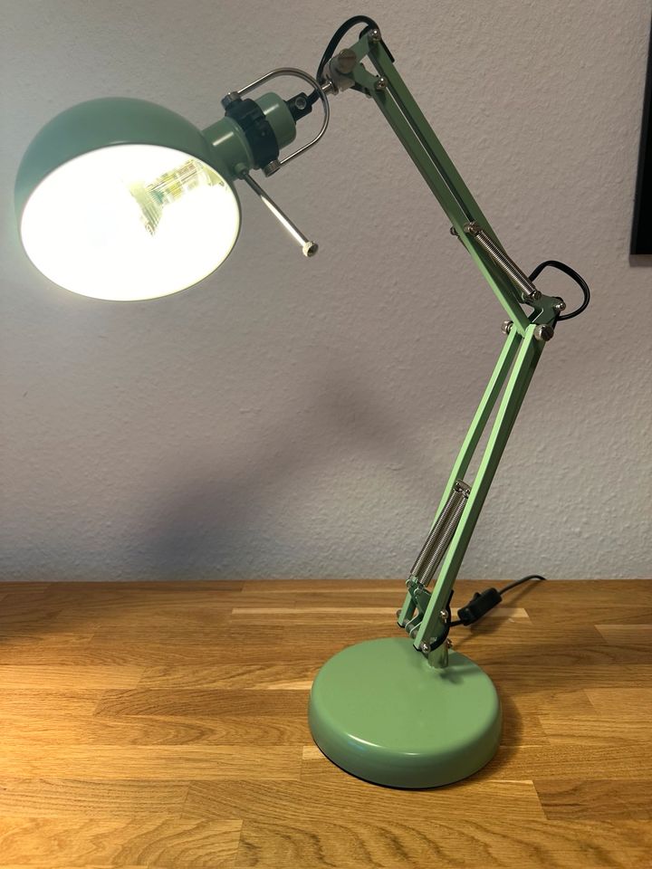 Ikea Tischlampe grün in Mainz