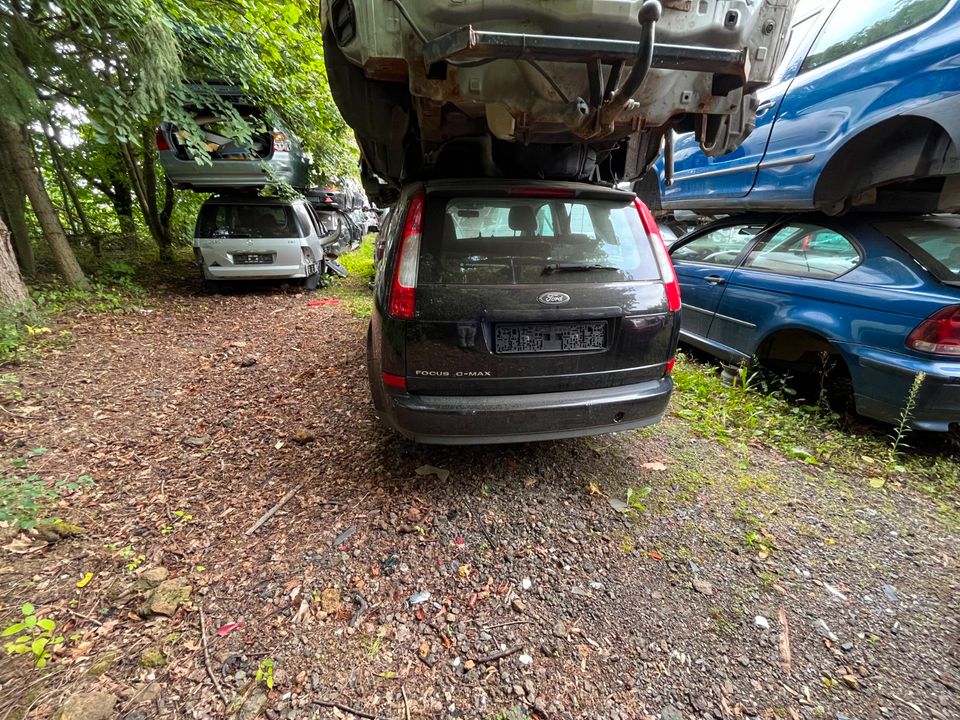 Ford C-Max 5-Türige Schwarz bj 2004 Schlachtfest Ersatzteile in Müllenbach (bei Adenau)