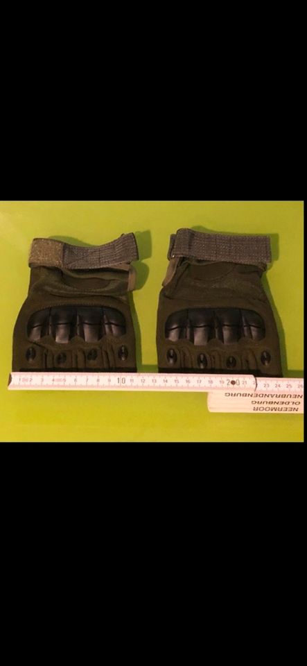 Neue Handschuhe mit Knöchelschutz in Größe L in Westerstede