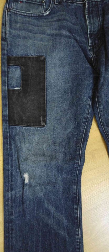 Tommy Hilfiger – Herrenjeans in Blau Gr. 34/34 (203) in Hannover