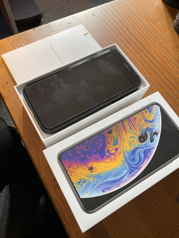 iPhone XS 256GB weiß inkl. OVP und Schutzglas in Lübeck