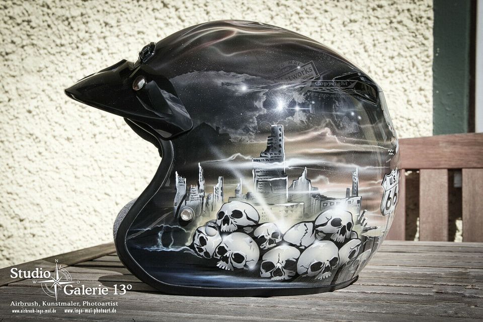 Airbrush für Motorradhelm / Helm Grafik & Design und vieles mehr. in Reisbach