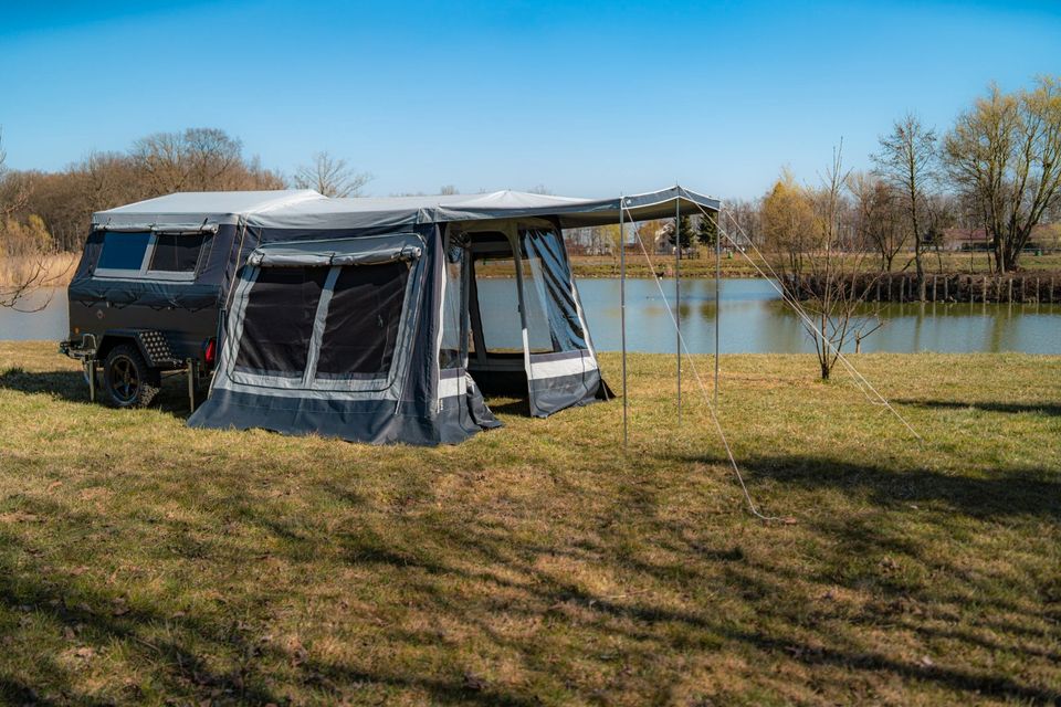 Vermietung Faltcaravan Zeltanhänger Mini Wohnwagen - Klappcamper mieten Kofferanhänger mit Dachzelt in Syke