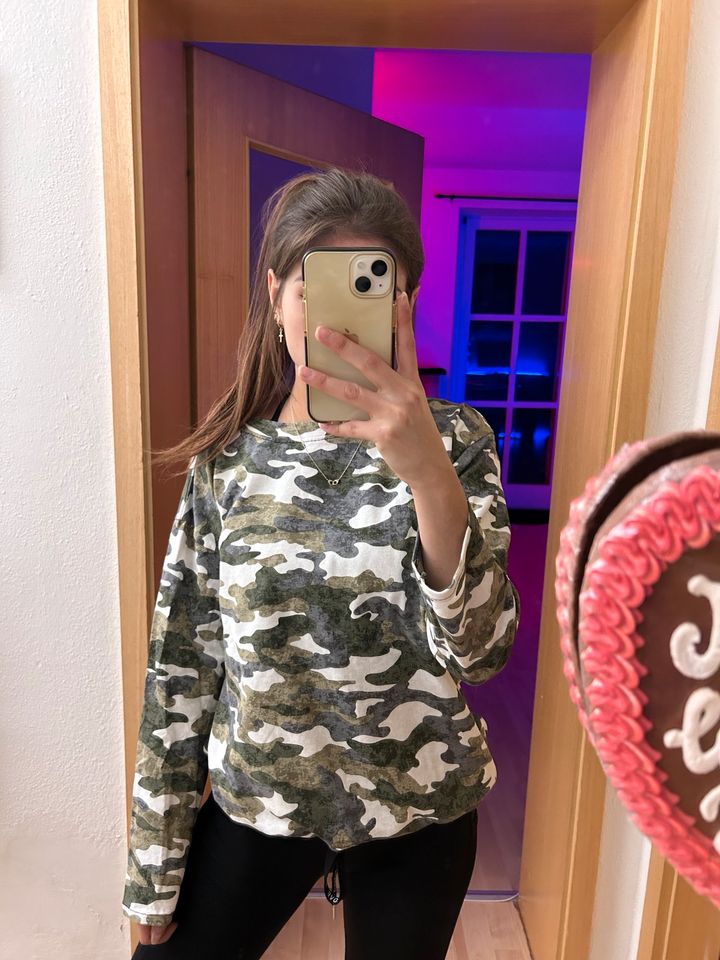 Camouflage Pullover in Gunzenhausen