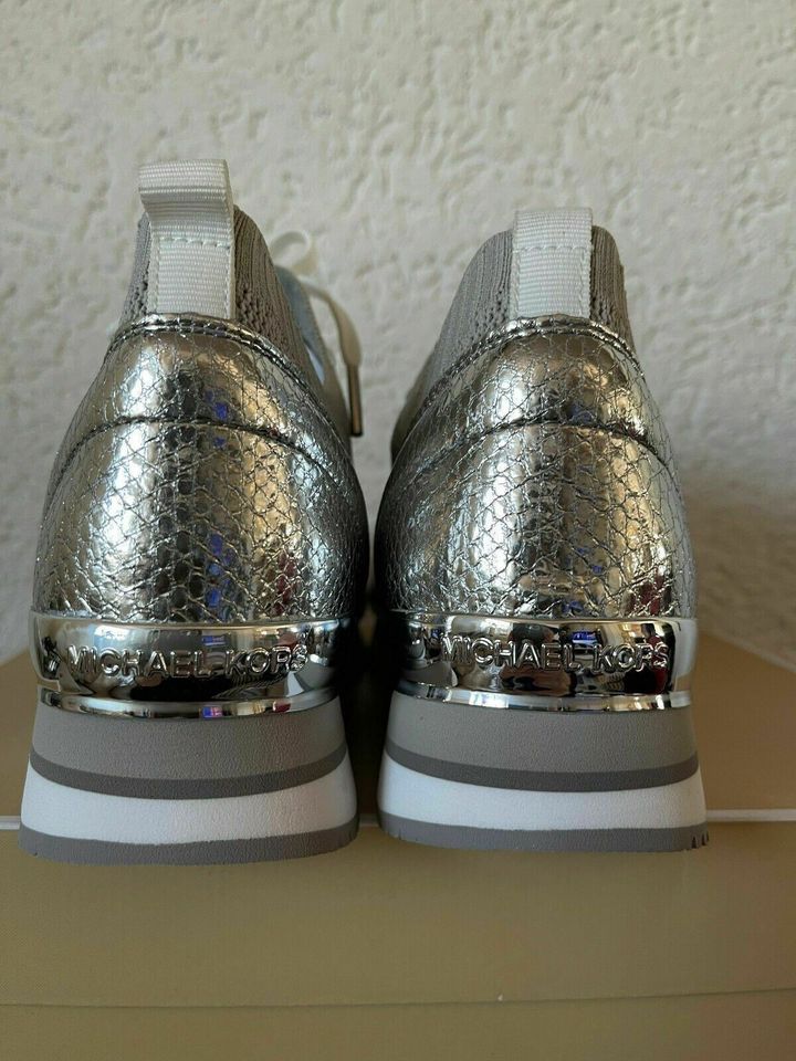 Michael Kors Sneakers Gr. 38,5 Silber Neu mit Karton in Saarbrücken