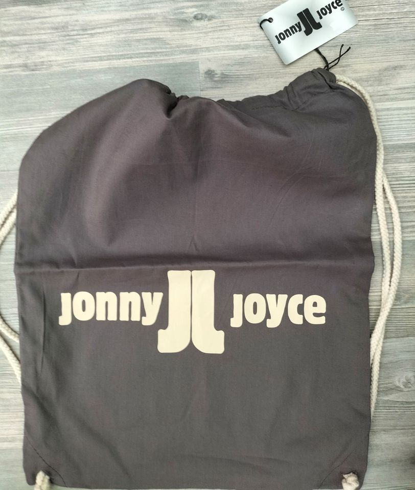 Rucksack 37 x 47 cm BW Grau Westford Mill mit Druck Jonny Joyce in Weyhe