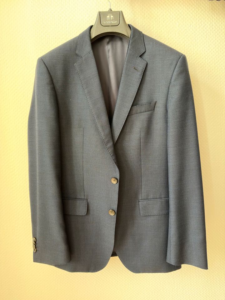 Hugo Boss Dreiteiler Slim Fit Anzug in dunkelblau, Gr. 48 in Berlin