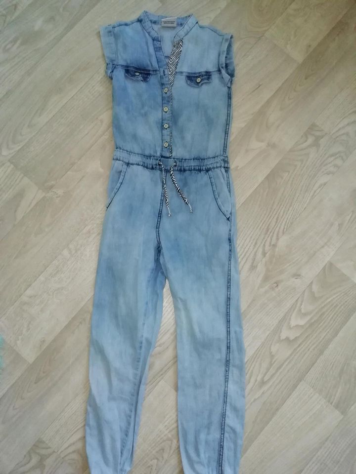 2x YIGGA dopodopo Jumpsuit kurz lang Jeans Gr. 122/128/134 in Wilkau-Haßlau