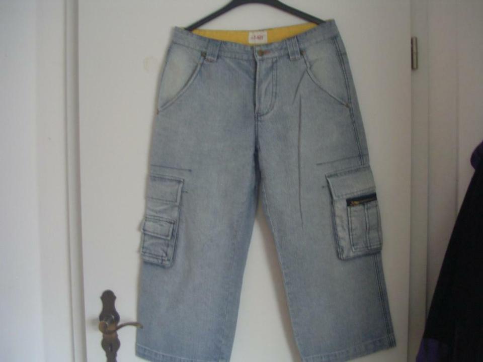 Shorts Bermudas Jeans hellblau Gr 98 J F GEE 100 % Baumwolle in Bad Münstereifel