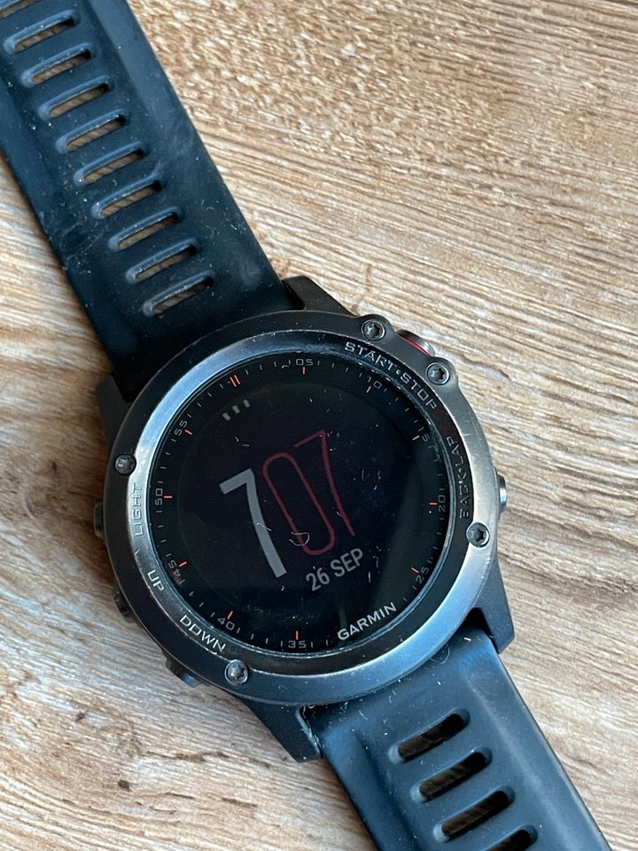 Garmin Fenix 3 Sportuhr Uhr GPS Smartwatch in Peiting