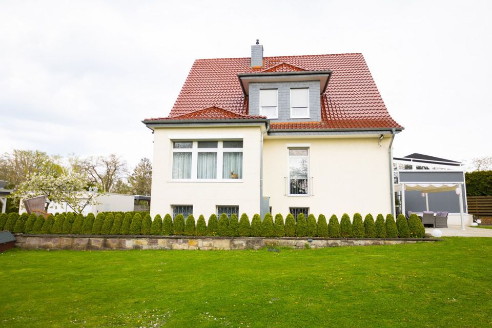 Traumhafte Stadtvilla mit zusätzlichem Baugrundstück als Anlageobjekt in Wolfsburg