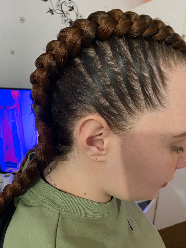 Braids Zöpfe Twist Rastas crochets Braids Cornrows Dutch Boxers in Berlin