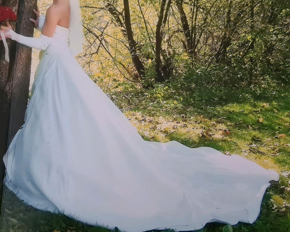 Brautkleid Hochzeitskleid in Reichshof