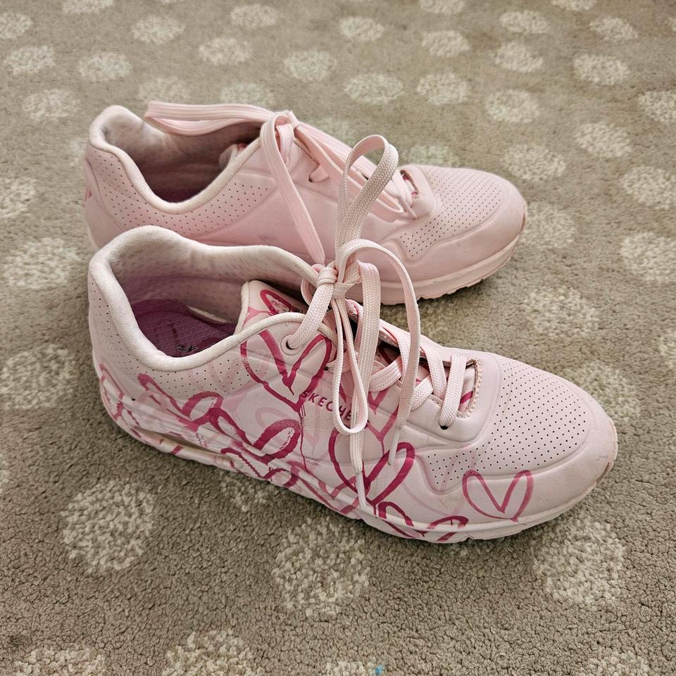 Skechers Sneacker rosa mit Herzen Gr. 39, Top Zustand ǰ in Karlsruhe