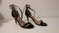 S.oliver HighHeels 39 Absatz Riemchensandaletten Lackleder Leders Rheinland-Pfalz - Mayen Vorschau