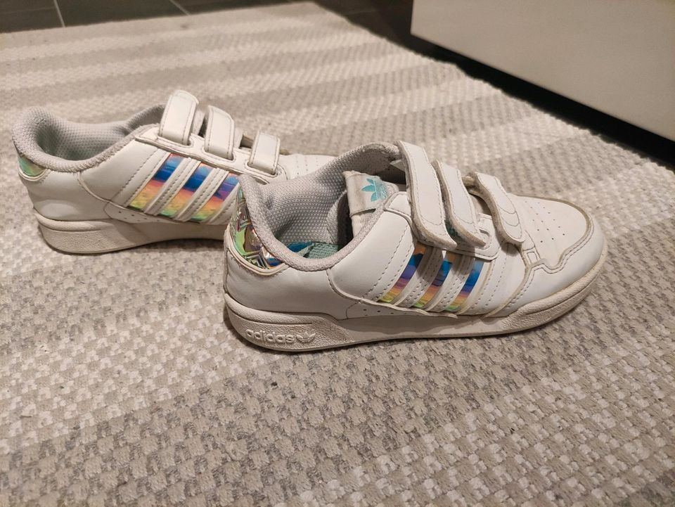 Adidas Sneaker Regenbogen . Größe 32 in Kr. Altötting - Feichten |  Gebrauchte Kinderschuhe Größe 32 kaufen | eBay Kleinanzeigen ist jetzt  Kleinanzeigen