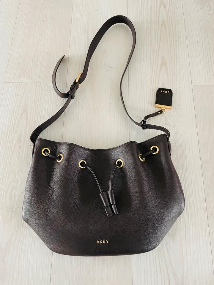 Original DKNY Noho Drawstring Bucket Bag aus Leder wie neu in Nordrhein Westfalen Bruhl kleinanzeigen